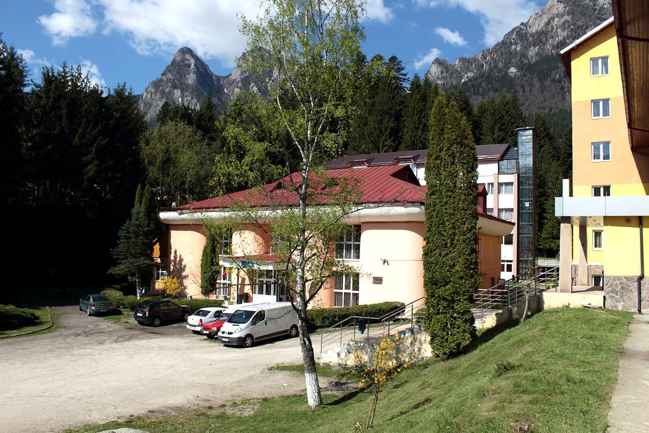 Hostel Cppi Nord Busteni Exterior photo